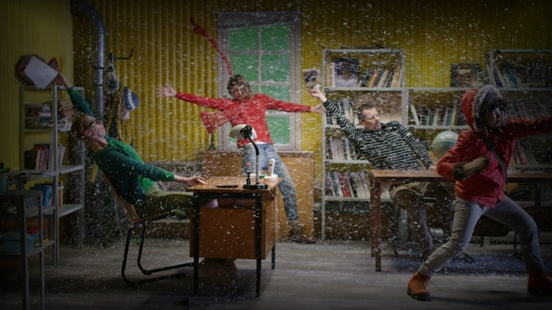 Кадр из фильма  Чудеса в Париже 